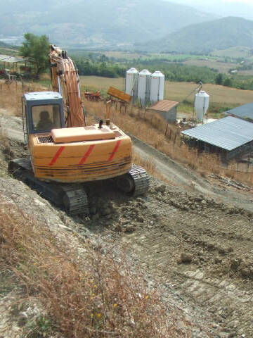 Macchinari per movimento terra frane Cesena